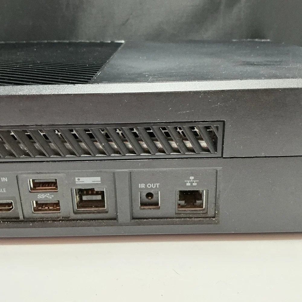 MICROSOFT XBOX ONE Console Model 1540‎ Untested Wo/Cord 500 GB